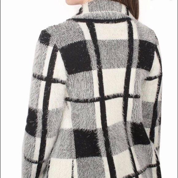 HPππFuzzy, Waterfall Cardigan Ivory and Black - Picture 2 of 8